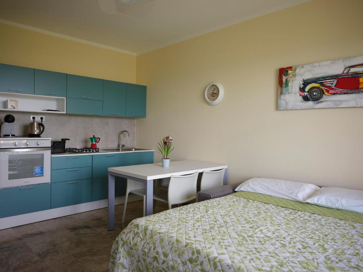 Casa Ierardi - Appartamento Arona Bellavista Eksteriør bilde