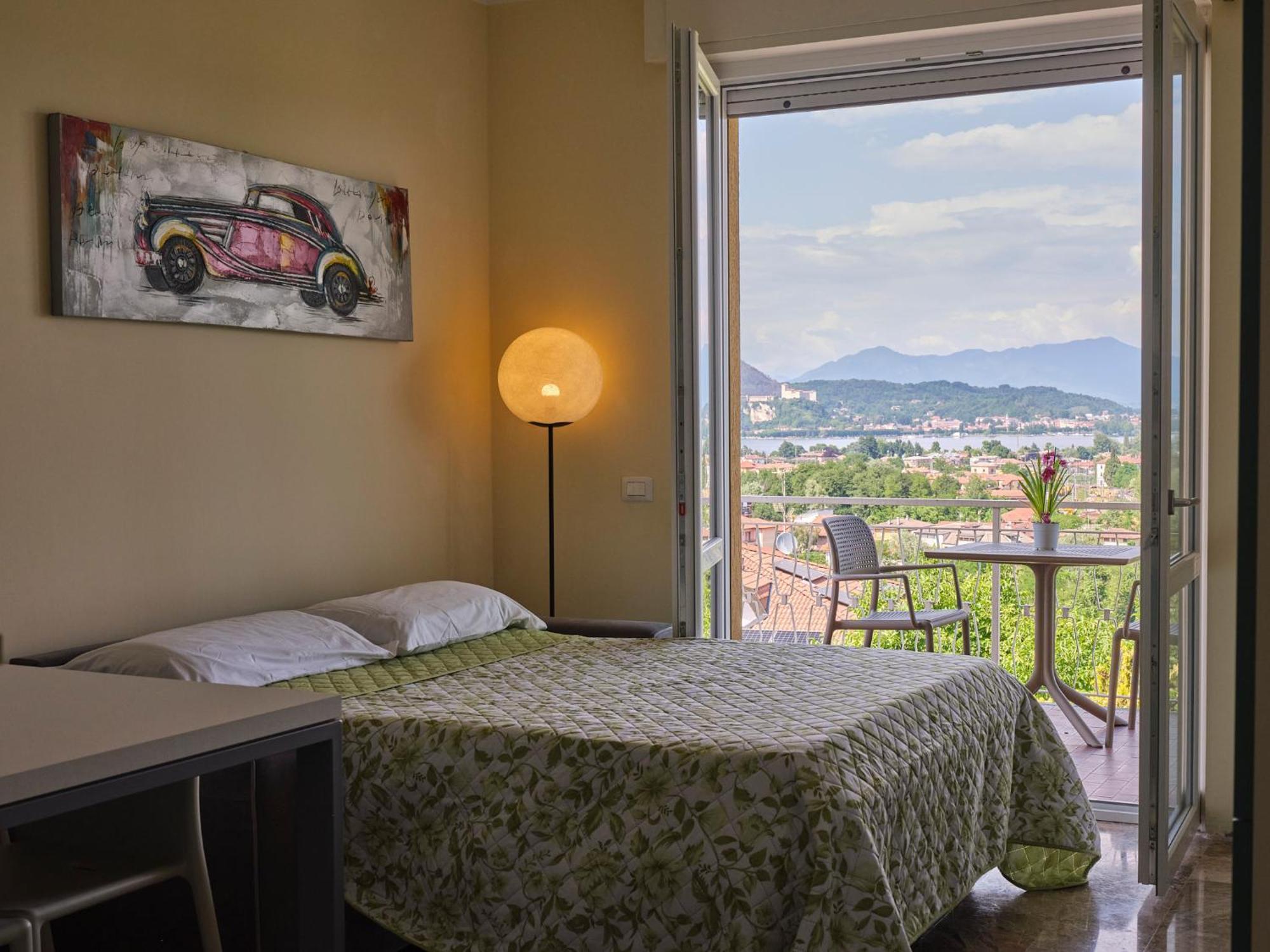 Casa Ierardi - Appartamento Arona Bellavista Eksteriør bilde